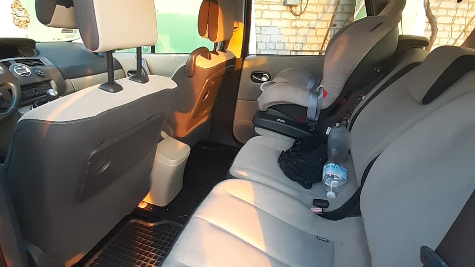 Renault Grand Scenic GrandFather 4