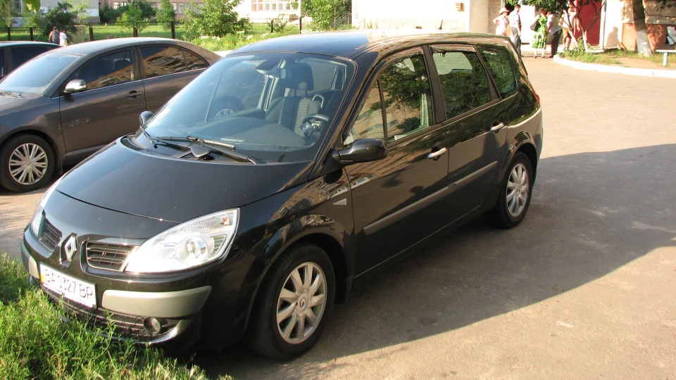 Renault Grand Scenic II 6МКПП