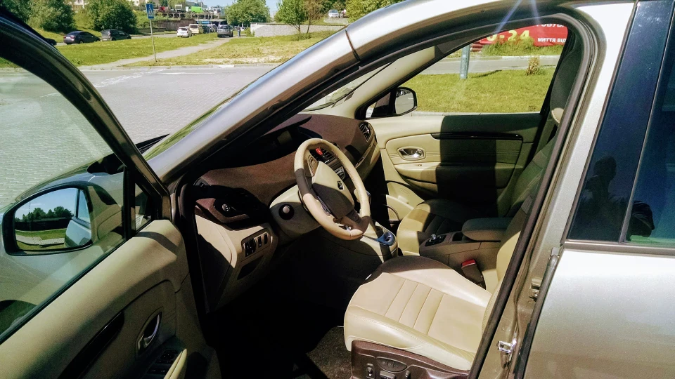 Renault Grand Scenic Карамелька 2