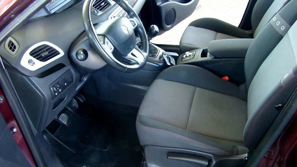 Renault Grand Scenic - маленький бусик 4