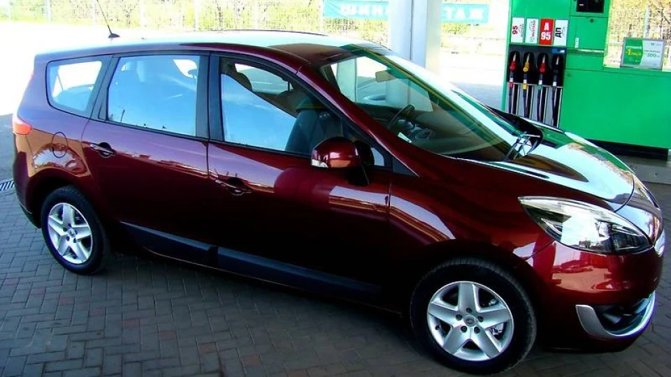 Renault Grand Scenic - маленький бусик 5