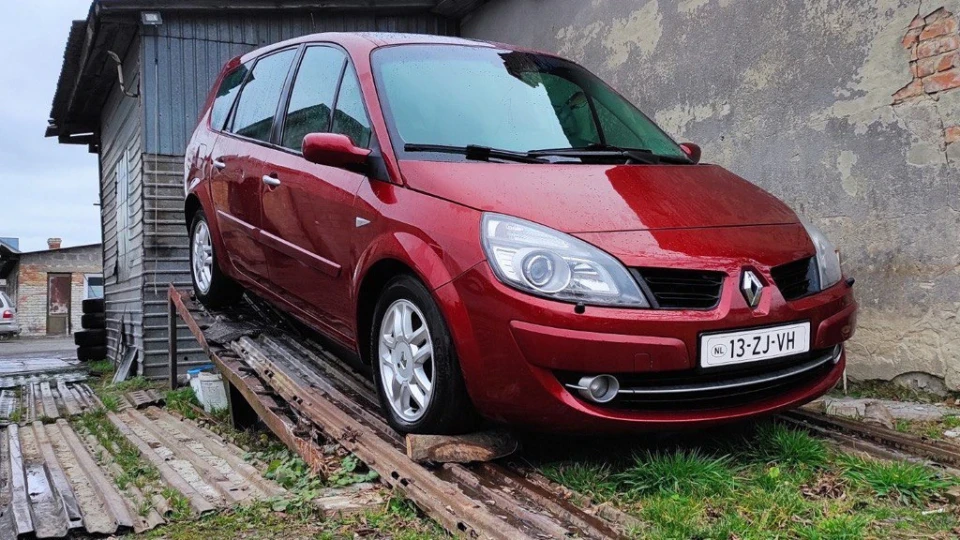 Renault Grand Scenic ☸RED☸