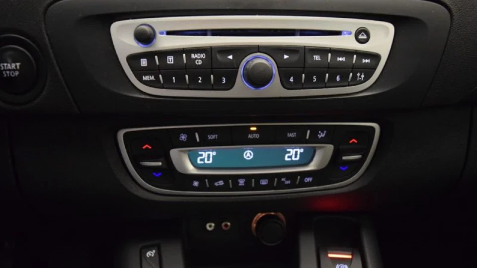 Renault Grand Scenic Сеня чорний кінь)))))