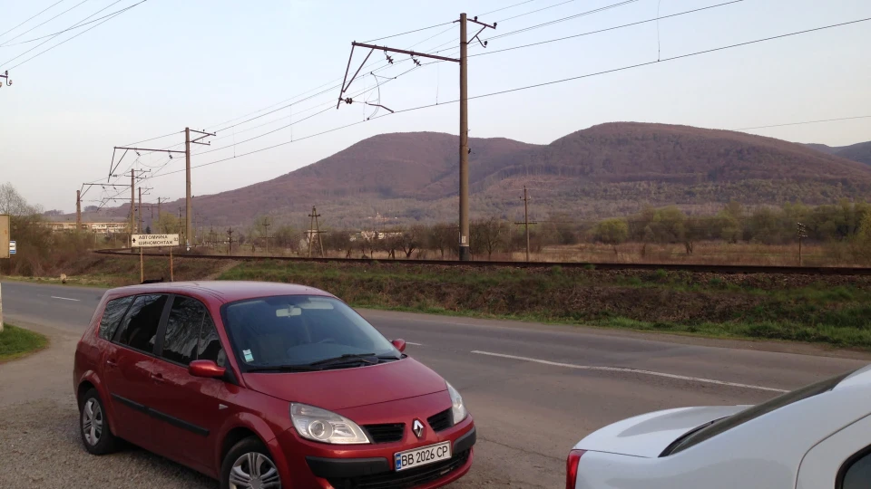 Renault Grand Scenic сіня червоний 2
