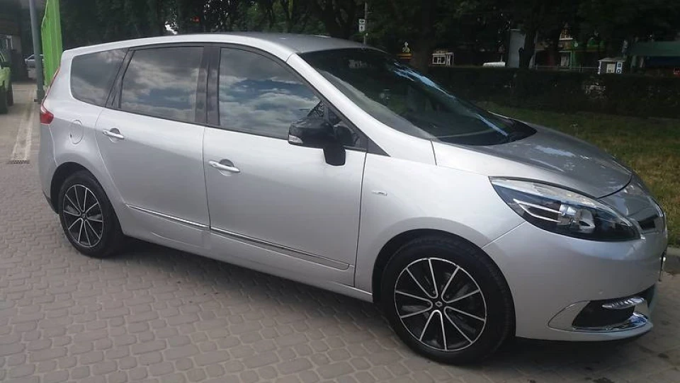 Renault Grand Scenic Сільвер 1.5 dci EDC 2