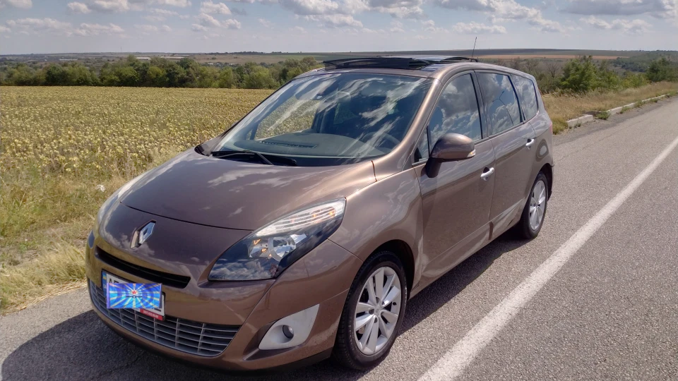 Renault Grand Scenic Шоколадний дирижабль 1.4