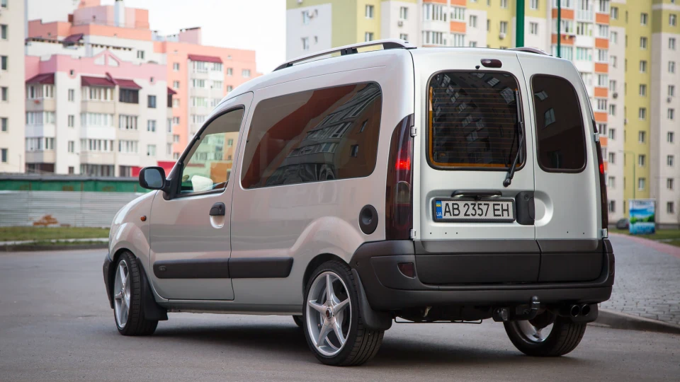 Renault Kangoo 1,6i 16v АКПП 105hp 4