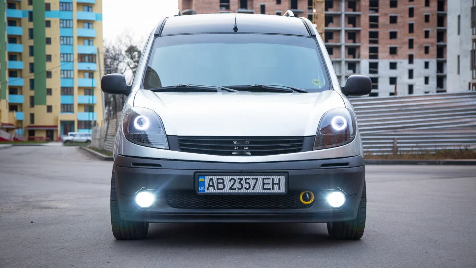 Renault Kangoo 1,6i 16v АКПП 105hp 5