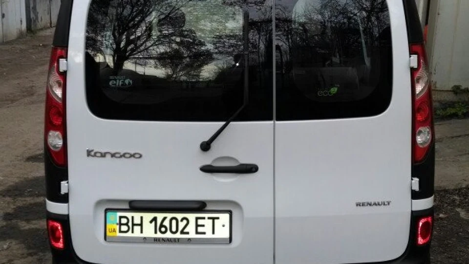 Renault Kangoo білий бегемотик 4