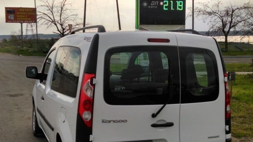 Renault Kangoo білий бегемотик 5