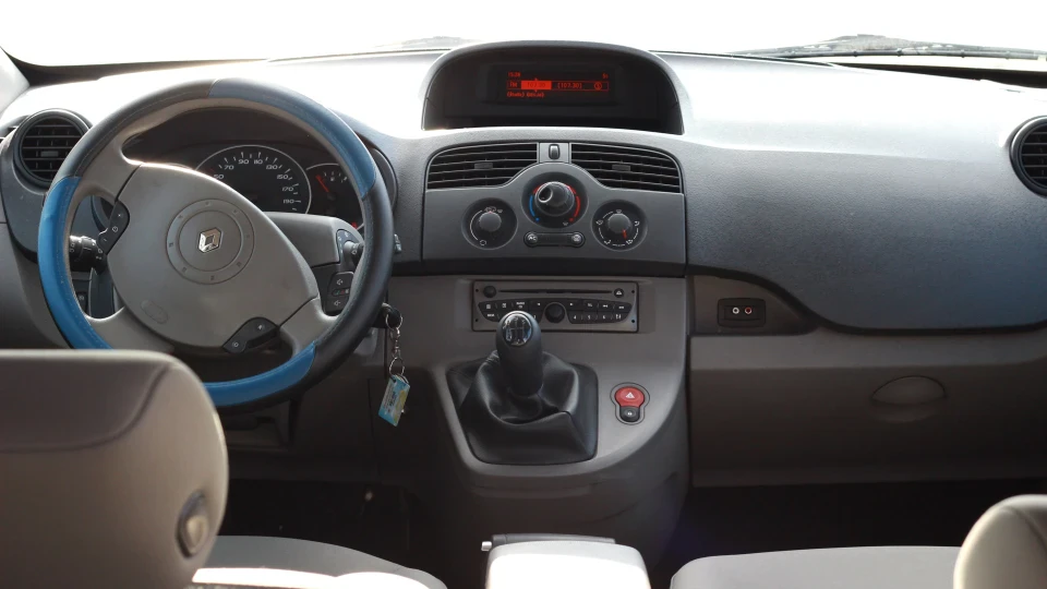 Renault Kangoo Білий KANGOO E)(TRA 4