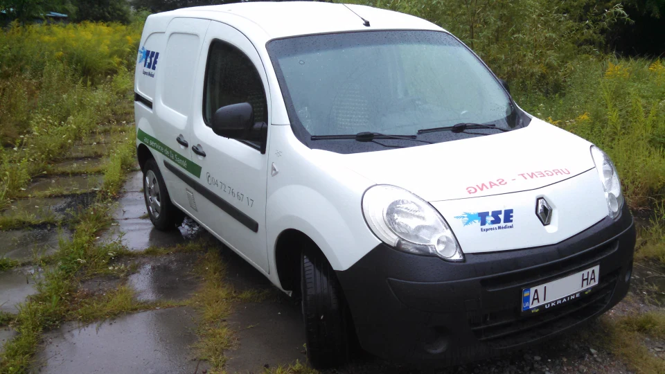 Renault Kangoo французький бегемотик