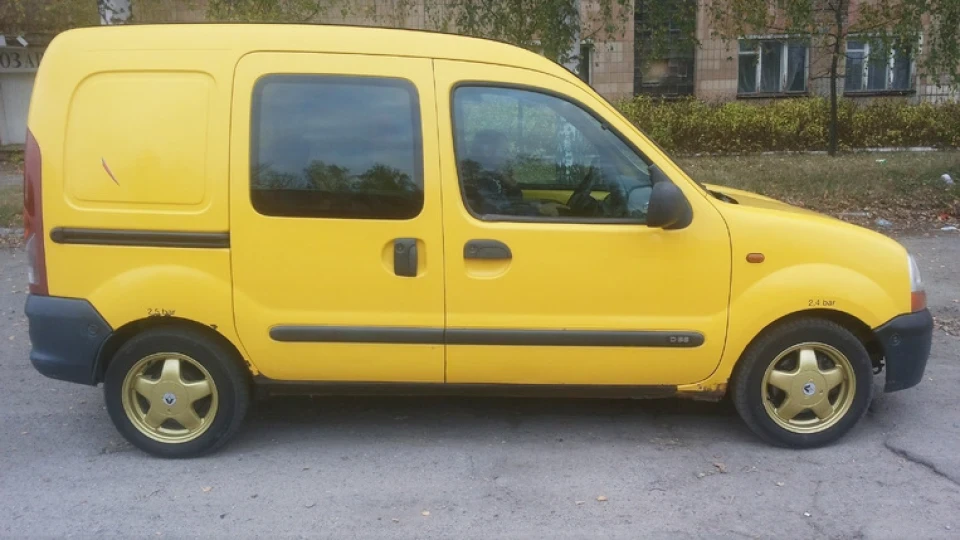Renault Kangoo губка боб