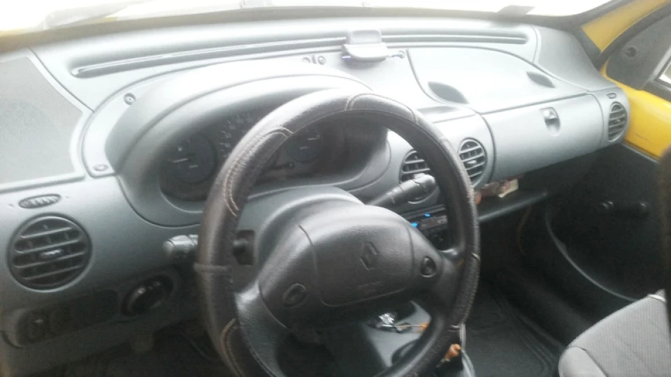 Renault Kangoo губка боб 2