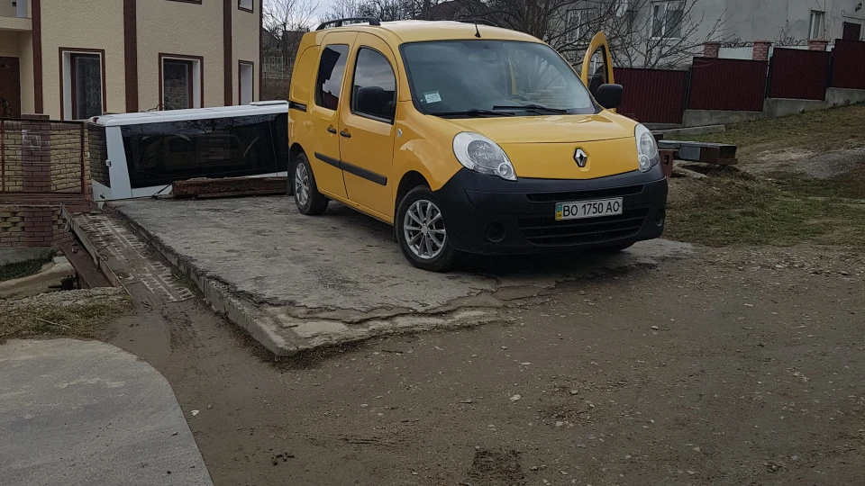 Renault Kangoo Колір сонця) 2