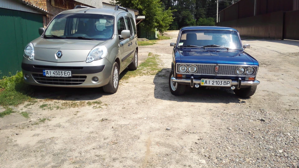 Renault Kangoo Сірий металік 1,5 DCI 5