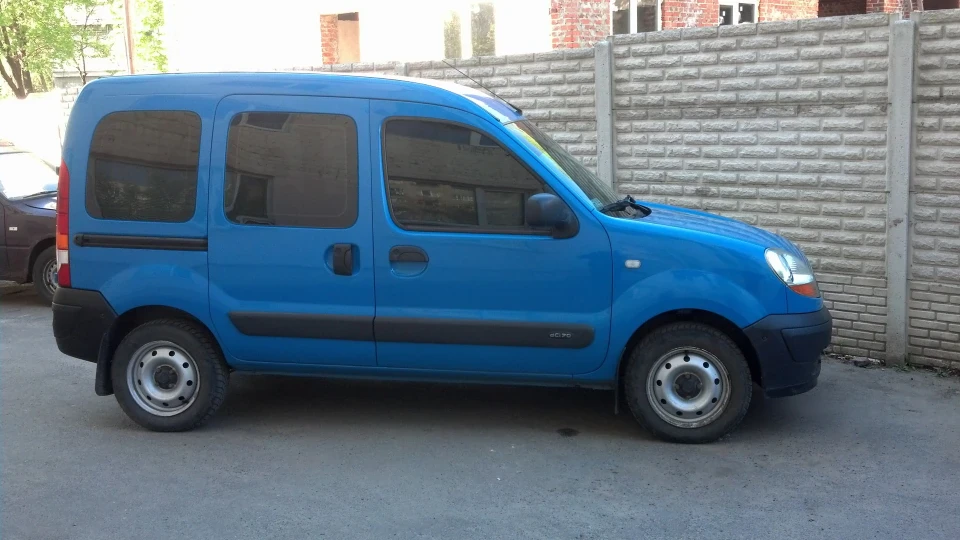 Renault Kangoo Синій пончик. 3