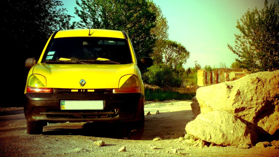 Renault Kangoo Yellow Submarine 5