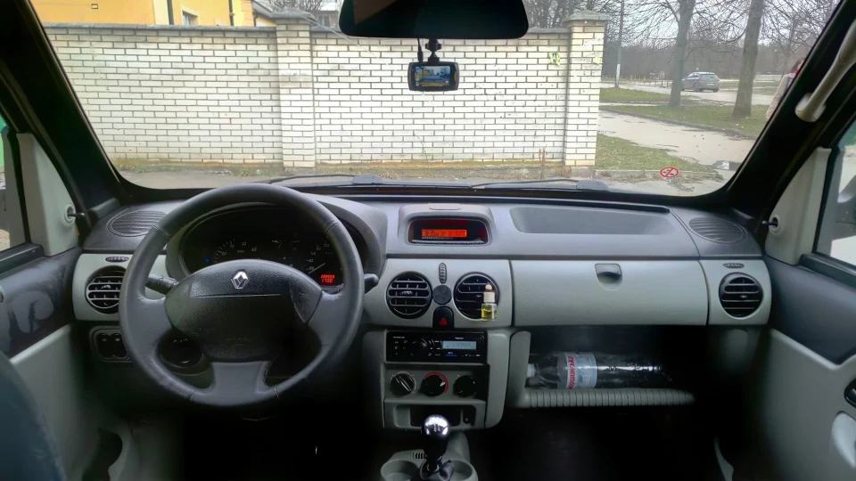 Renault Kangoo "Yellow submarine" 5