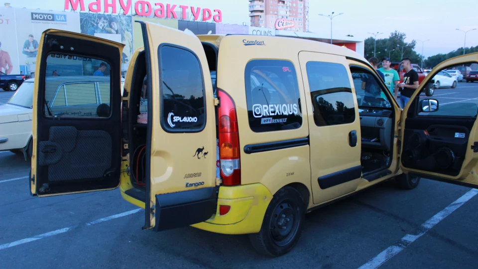 Renault Kangoo Жовток 2