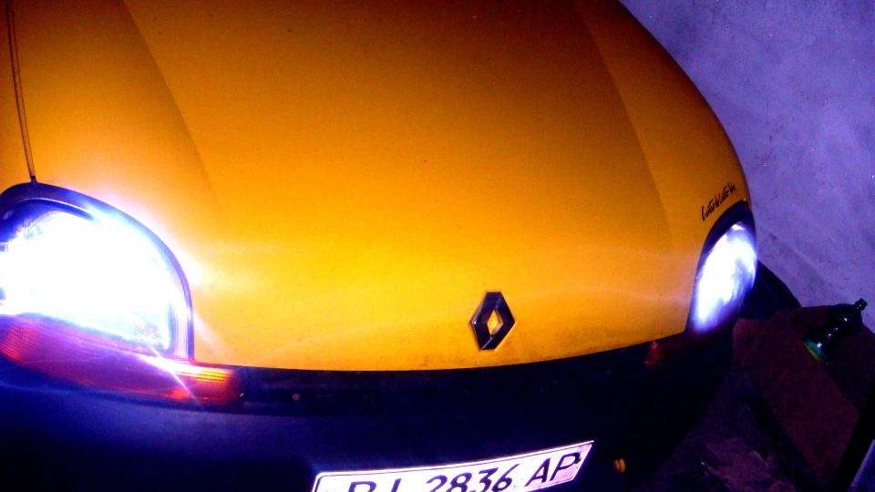 Renault Kangoo Жовтий коник) 3
