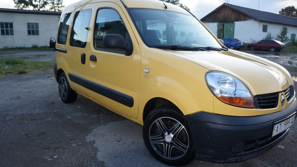 Renault Kangoo Жовтий чебурек.Значинкою 2