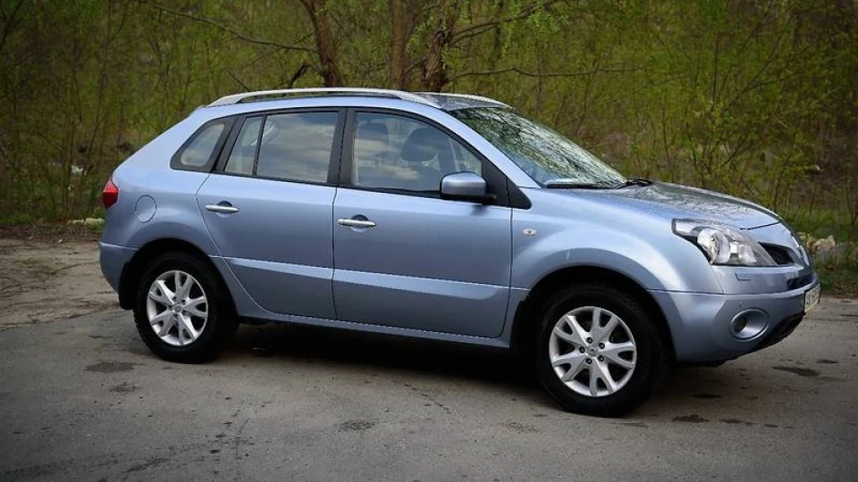 Renault Koleos Бенз 2.5/6MT