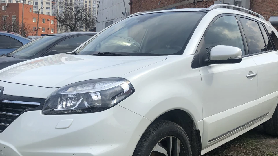 Renault Koleos Privilege з усіх допів