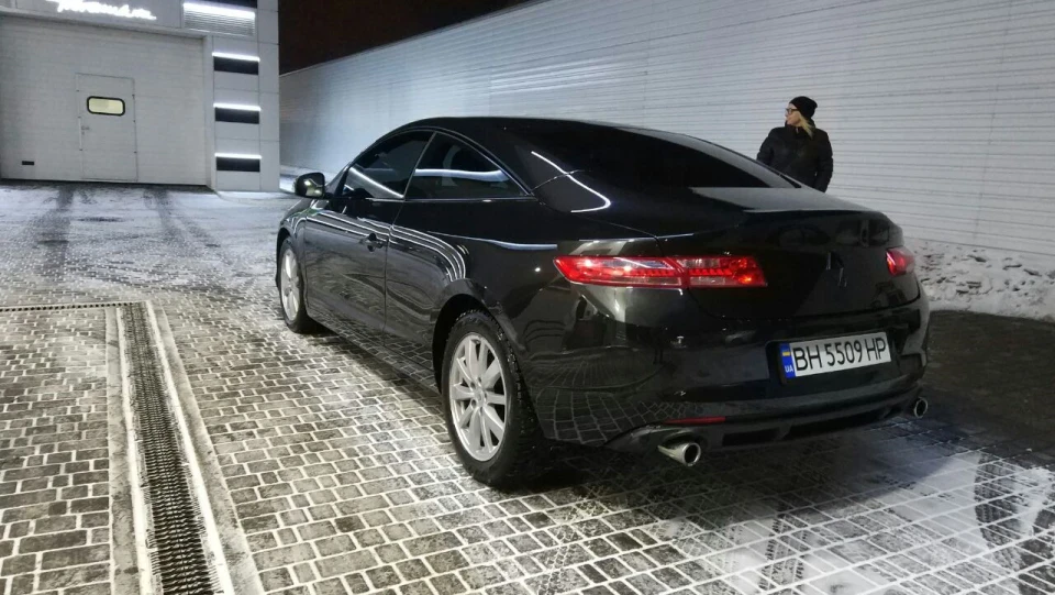 Renault Laguna Coupe the smartest 4