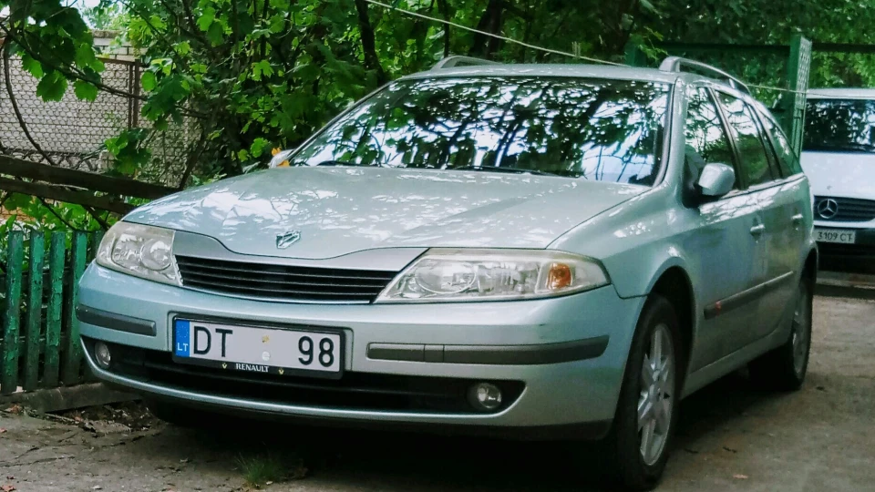 Renault Laguna 1.8 v16 F4P 770 121л.с.