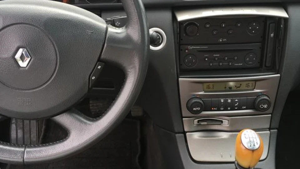 Renault Laguna 2 ph1 2,2dci 3