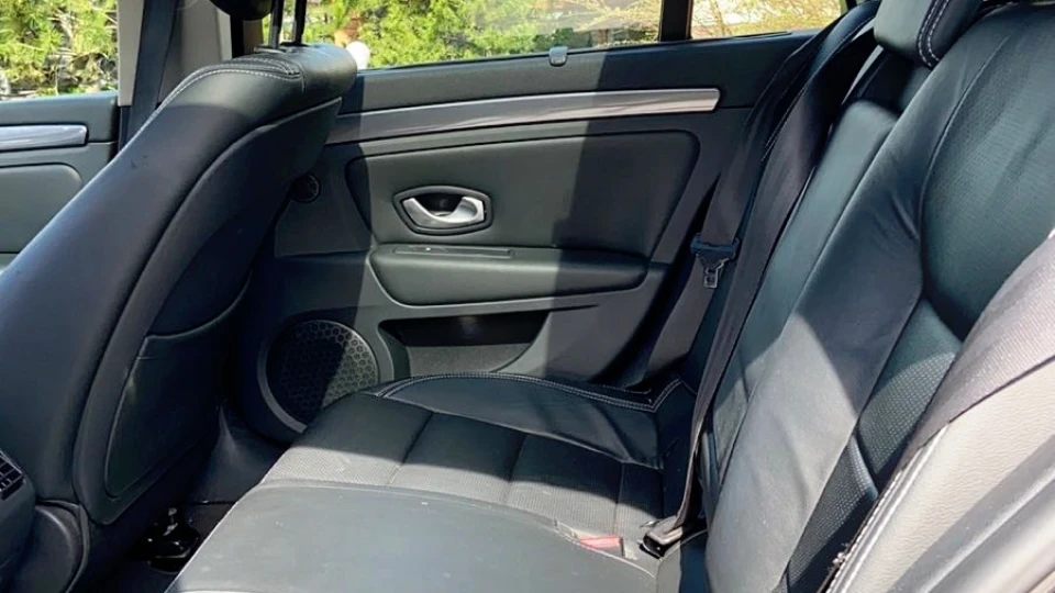 Renault Laguna 2.0 dCi 4
