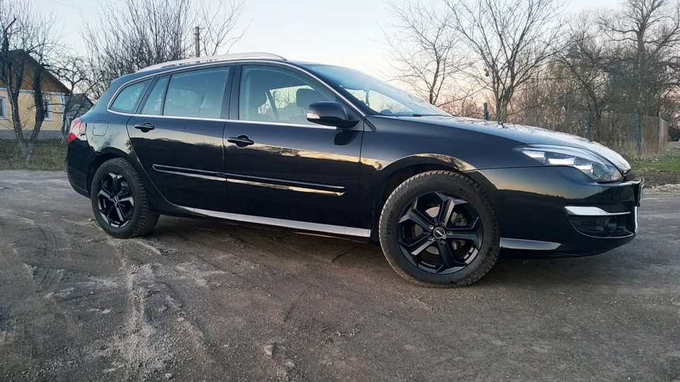 Renault Laguna Ластівка 2