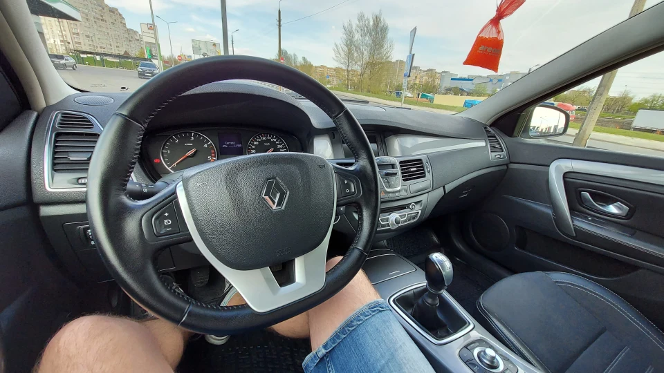 Renault Laguna Жаба) типу Рено 2
