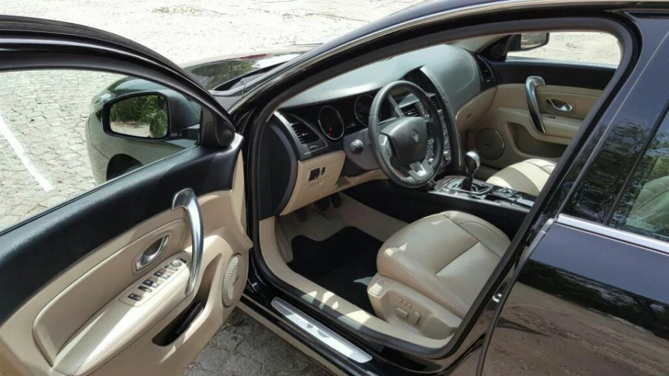 Renault Latitude 2.0 dCi (T) 3