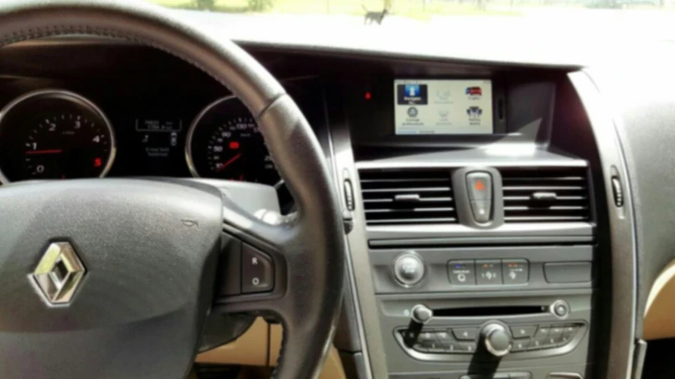 Renault Latitude 2.0 dCi (T) 5