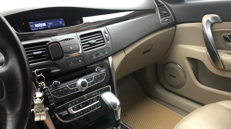 Renault Latitude 2.5 Privilege