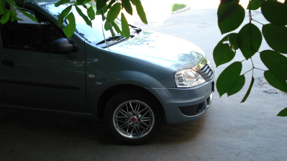 Renault Logan 5