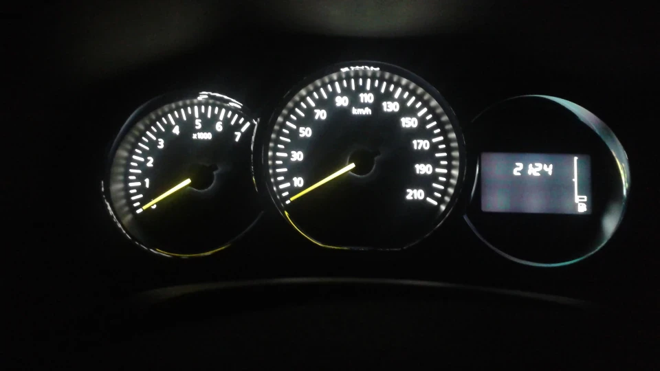 Renault Logan 1,2 бензин БІЛА 2