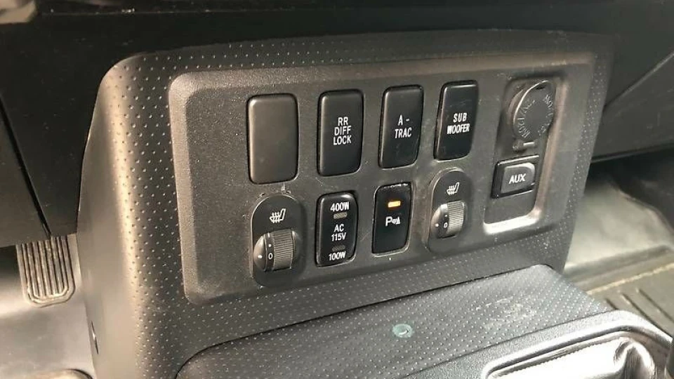 Renault Logan 1.2 дорест червона 2