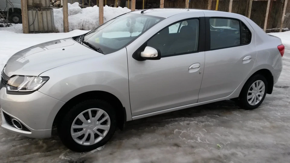 Renault Logan 1.2 Expression 2
