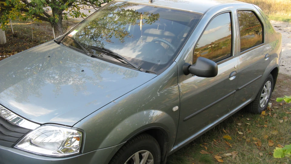 Renault Logan 1,4 бензин сіро-блакитний