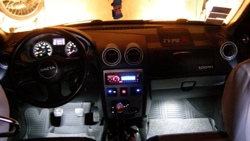 Renault Logan 1.4 MPI Base, була базою 2