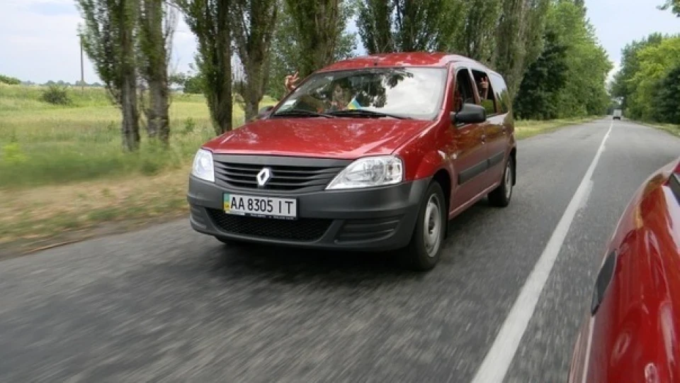 Renault Logan ♛1.6 mpi ☝ 4