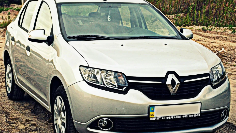Renault Logan 16V