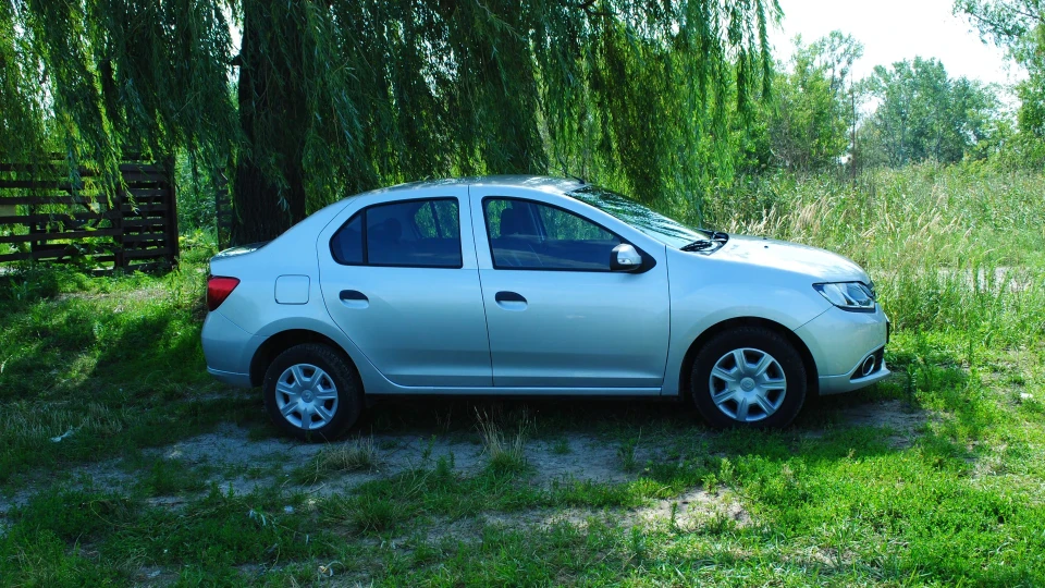 Renault Logan 16V 3