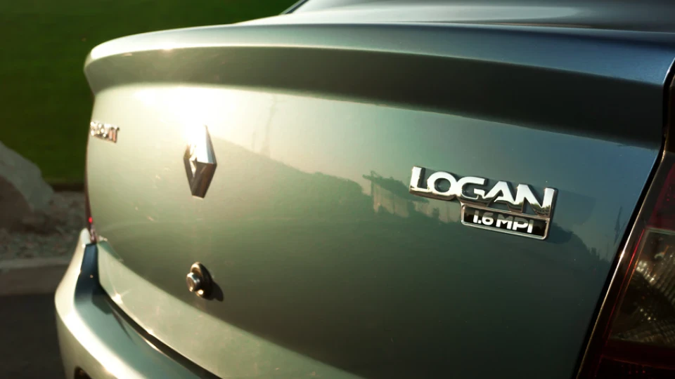 Renault Logan BadPolice 4
