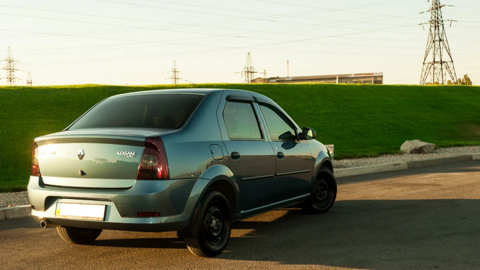 Renault Logan BadPolice 5