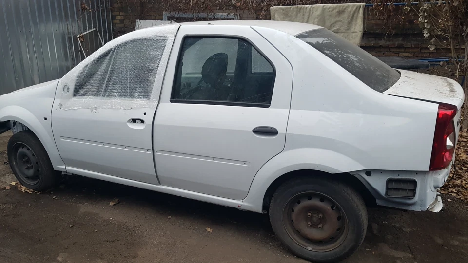 Renault Logan Біла Ніч