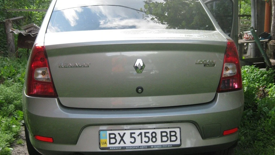 Renault Logan Бежевий Красень 3